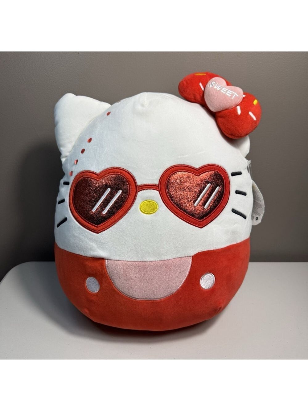 Squishmallows Sanrio Cute Hello Kitty 14” Plush Red Heart Sunglasses Bow NWT